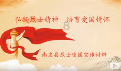 游客丢失手机尔滨女孩送还，隔天送礼致谢，分开时女孩还鞠躬回谢